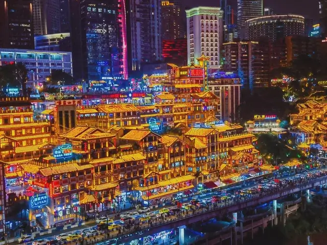 hongya cave night view