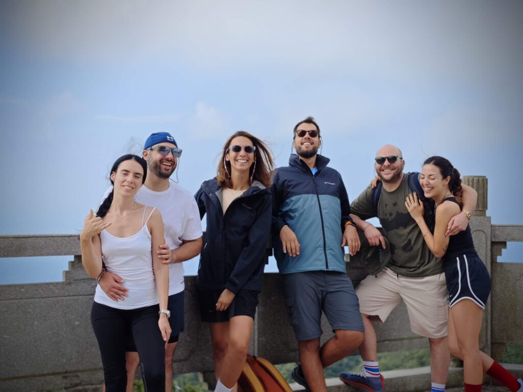 italian-guests-travel-in-zhangjiajie