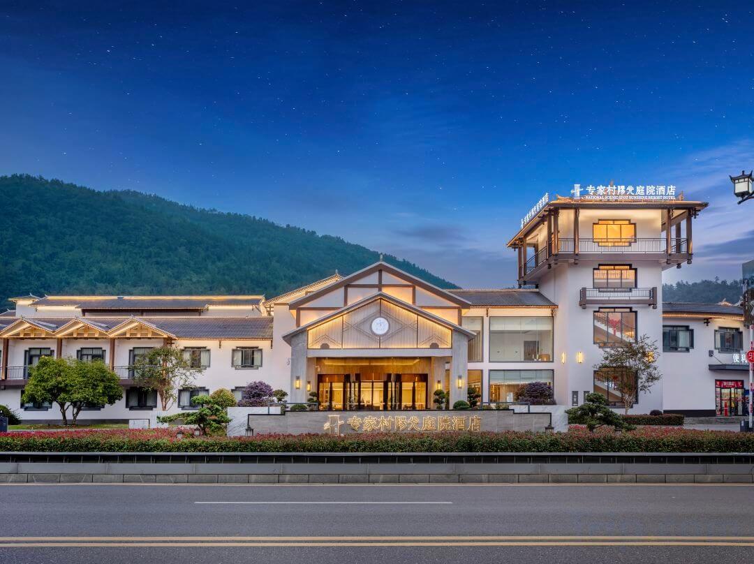 resort night view