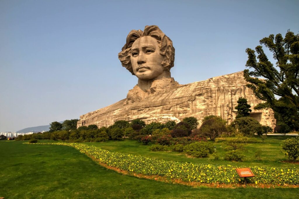 hunan youth mao zedong statue