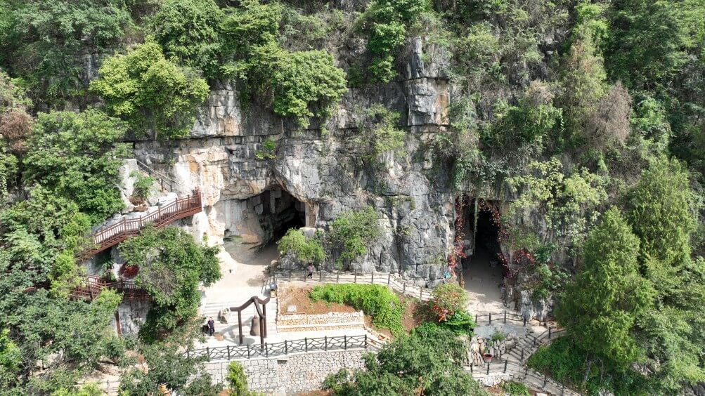 zhangjiajie yuhuang cave grottoes