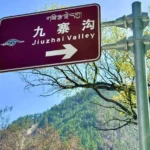 jiuzhai valley traveler