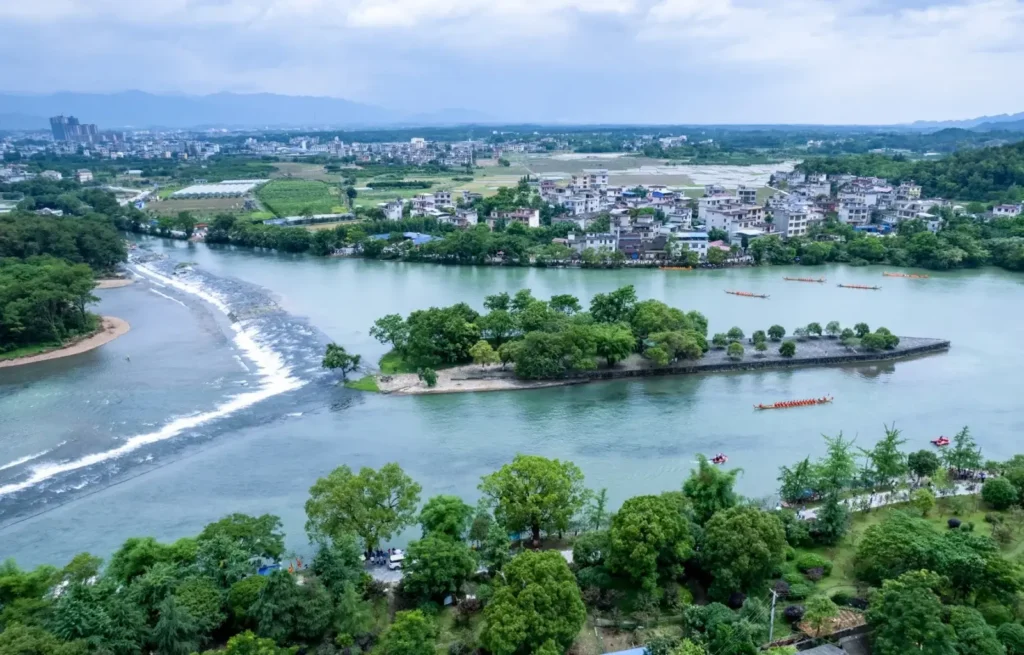 Why Guilin Is the Must-Visit Destination in China 17 Guilin Lingqu Canal