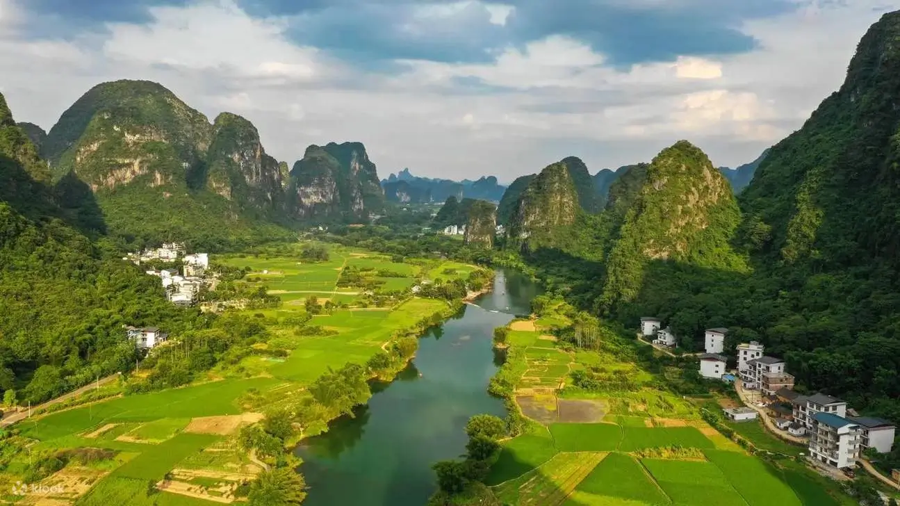 Guilin Tour Ten-Mile Gallery