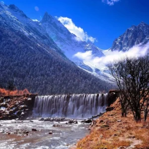 Chengdu private tour Bipenggou Snow mountain and Waterfall