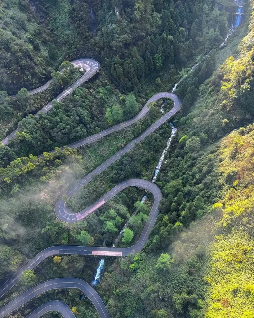 99 Bends Tongtian Avenue winding road