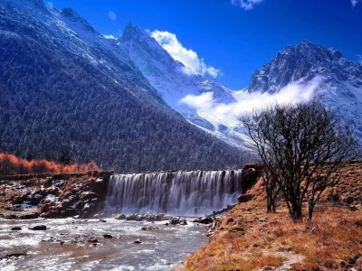 Chengdu private tour Bipenggou Snow mountain and Waterfall