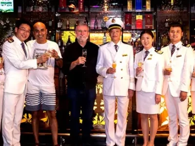 yangtze river cruise captian's welcome party