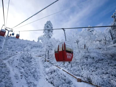 Sichuan Chengdu private tour Xiling Snow Mountain Cable car