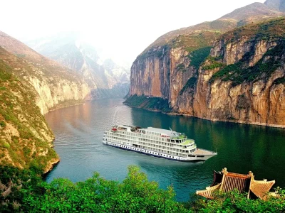 Three Gorges Cruise