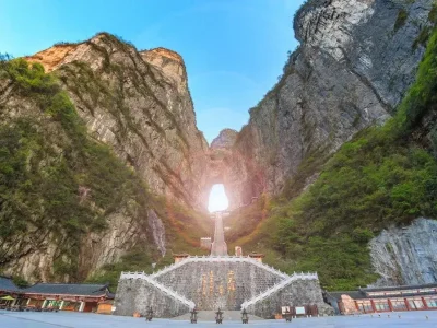 tianmen mountain the heaven's gate