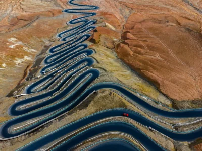 Xinjiang Panlong Ancient Road