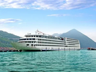 Yangtze river cruise